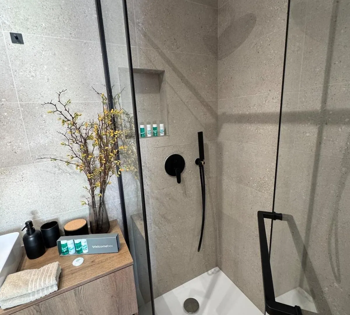 Luxury Apartment L With Jacuzzi Split