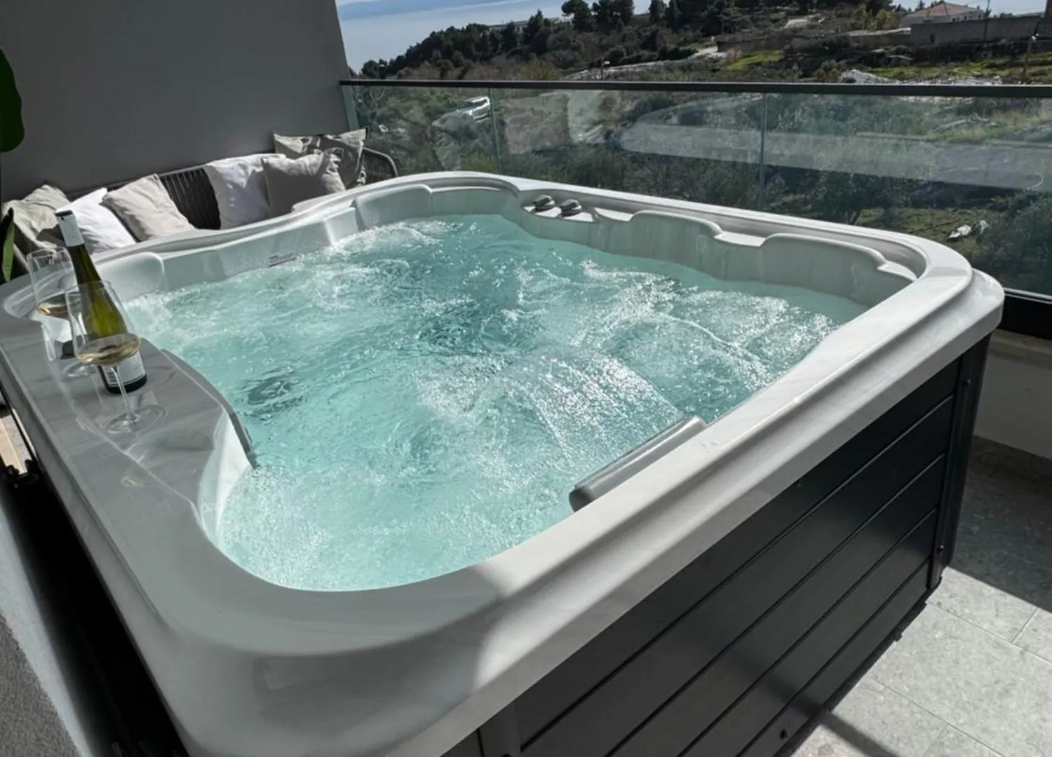 Luxury Apartment L With Jacuzzi Split
